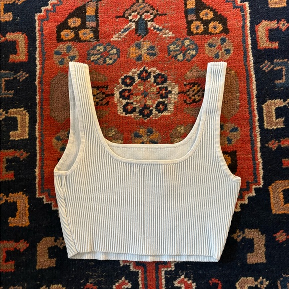 ARITZIA Babaton light blue crop top - Picture 3 of 3